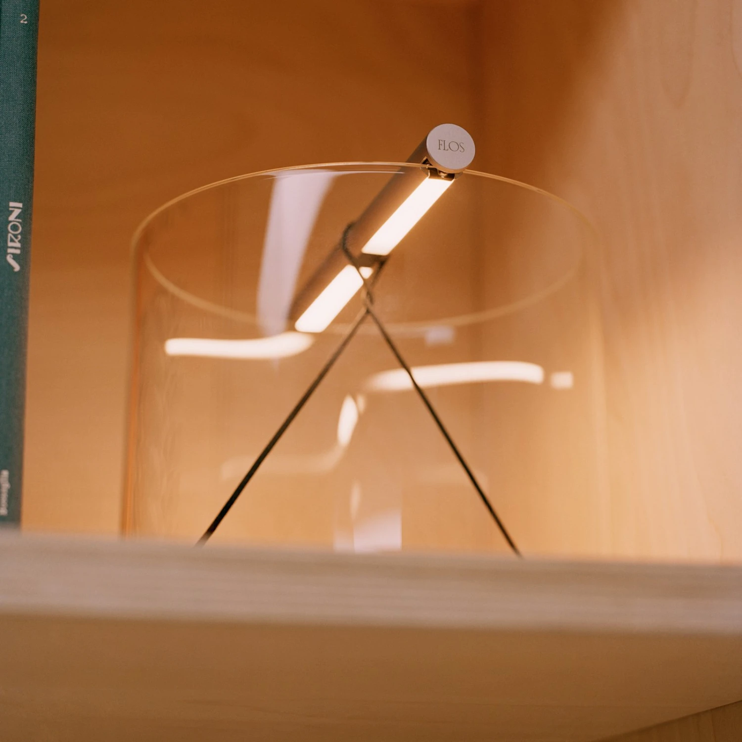 FLOS To-Tie T1 LED-Tischleuchte, Aluminium 5 FLOS To-Tie T1 LED-Tischleuchte, Aluminium – Bild 5