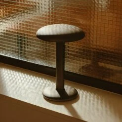 FLOS Gustave LED-Tischleuchte, Akku 927 Aluminium 6 FLOS Gustave LED-Tischleuchte, Akku 927 Aluminium -Flos Verkaufsgeschäft 10008971 2