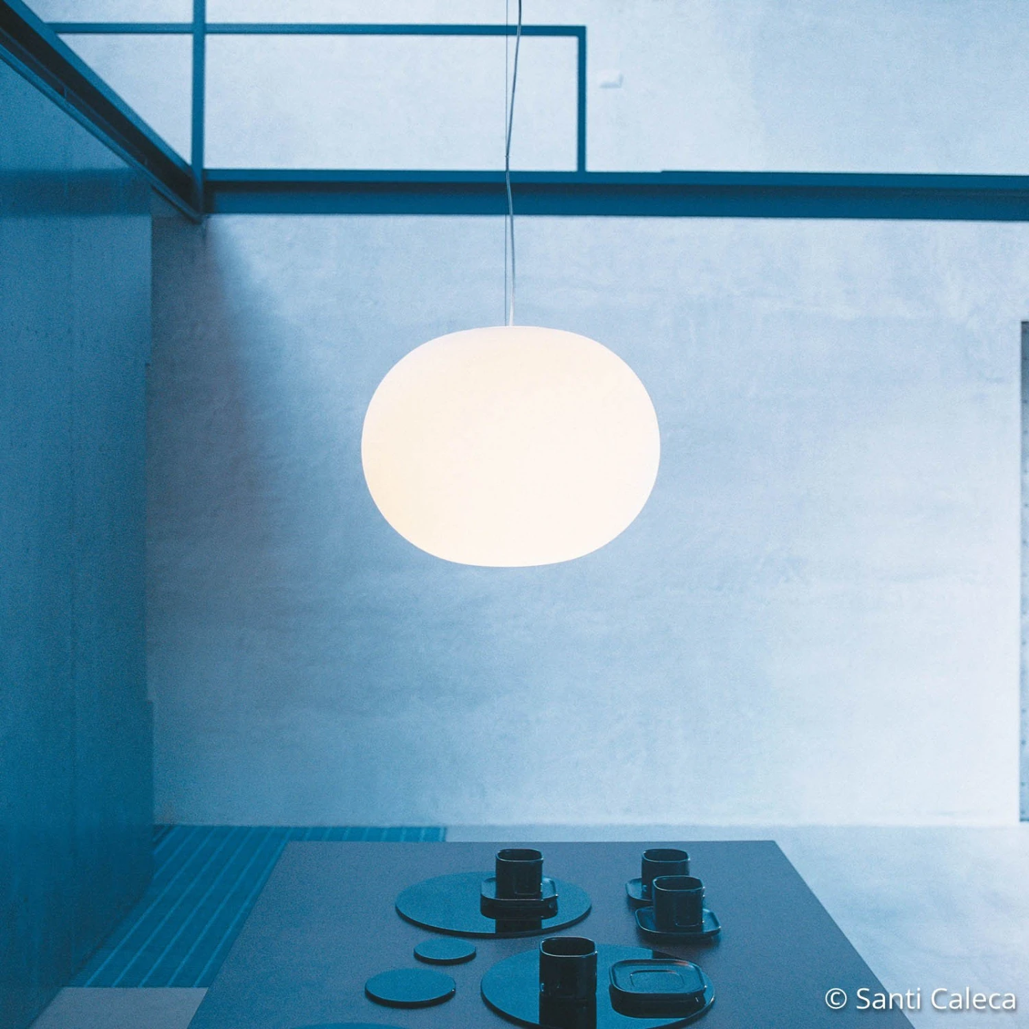 FLOS Glo-Ball - Kugelrunde Hängeleuchte 33 Cm 2 FLOS Glo-Ball - Kugelrunde Hängeleuchte 33 Cm – Bild 2