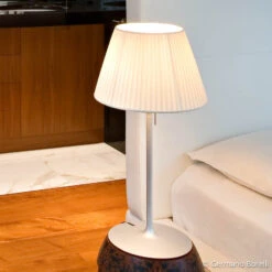 FLOS Romeo Soft T1 Tischleuchte M. Plisseeschirm 8 FLOS Romeo Soft T1 Tischleuchte M. Plisseeschirm -Flos Verkaufsgeschäft 3510122 2