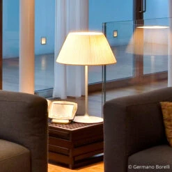 FLOS Romeo Soft T1 Tischleuchte M. Plisseeschirm 11 FLOS Romeo Soft T1 Tischleuchte M. Plisseeschirm -Flos Verkaufsgeschäft 3510122 5