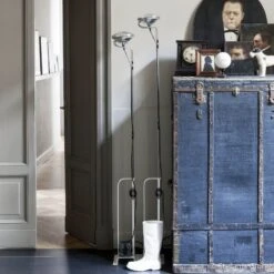 FLOS Toio - Industriedesign-Stehleuchte, Weiß