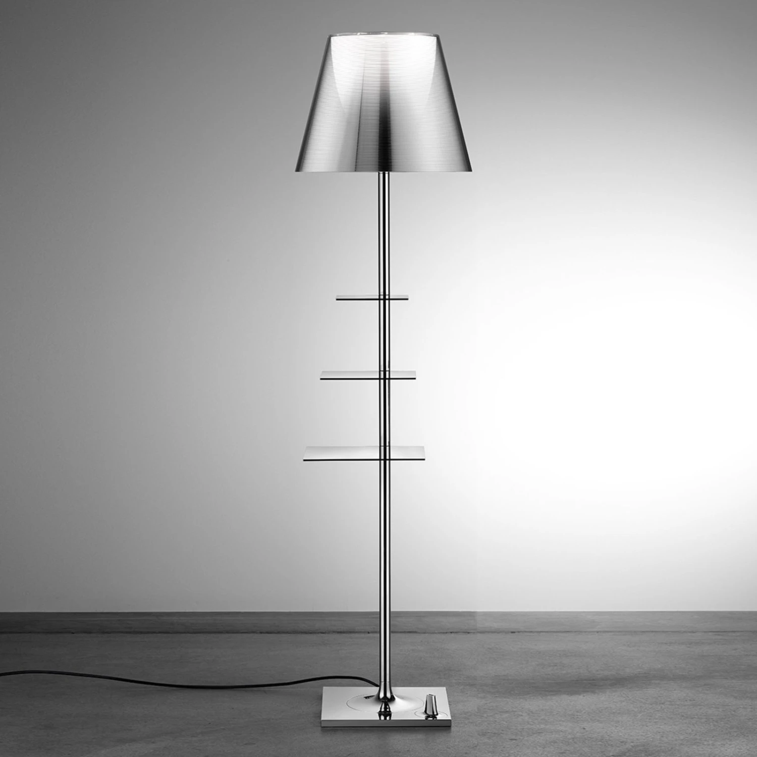 FLOS Bibliotheque Nationale Stehlampe Alu Silber 1 FLOS Bibliotheque Nationale Stehlampe Alu Silber