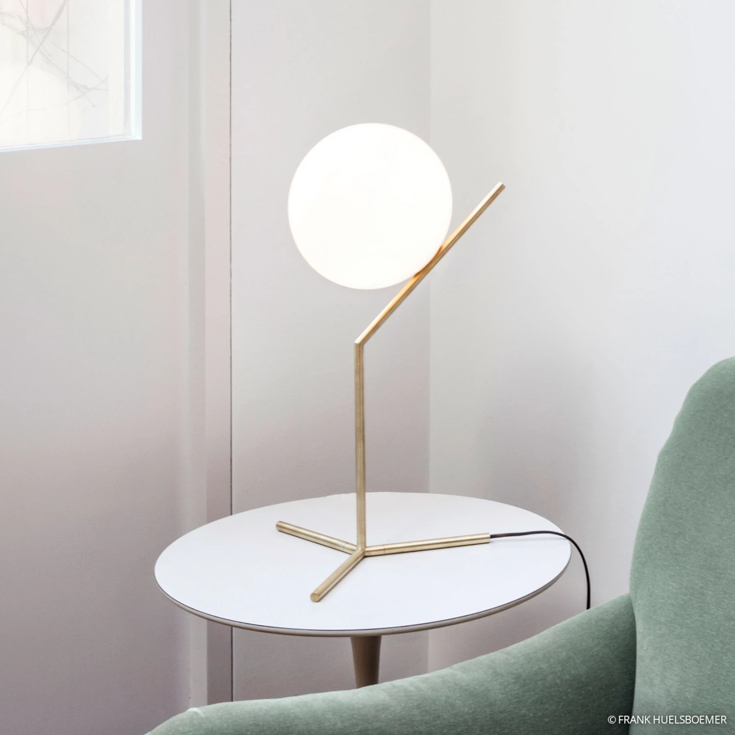 FLOS IC T1 High Tischleuchte, Messing Gebürstet 7 FLOS IC T1 High Tischleuchte, Messing Gebürstet – Bild 7