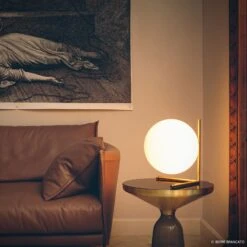 FLOS IC T2 Tischleuchte, Messing Gebürstet 10 FLOS IC T2 Tischleuchte, Messing Gebürstet -Flos Verkaufsgeschäft 3510296 3