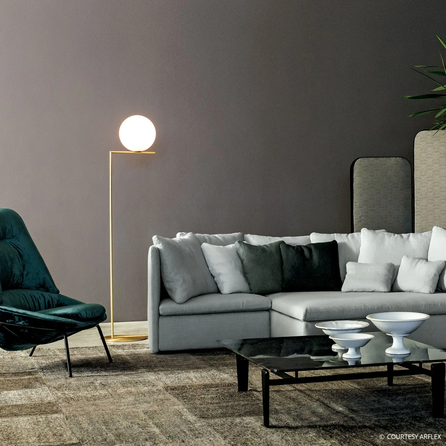 FLOS IC F2 Stehleuchte Messing Gebürstet 5 FLOS IC F2 Stehleuchte Messing Gebürstet – Bild 5