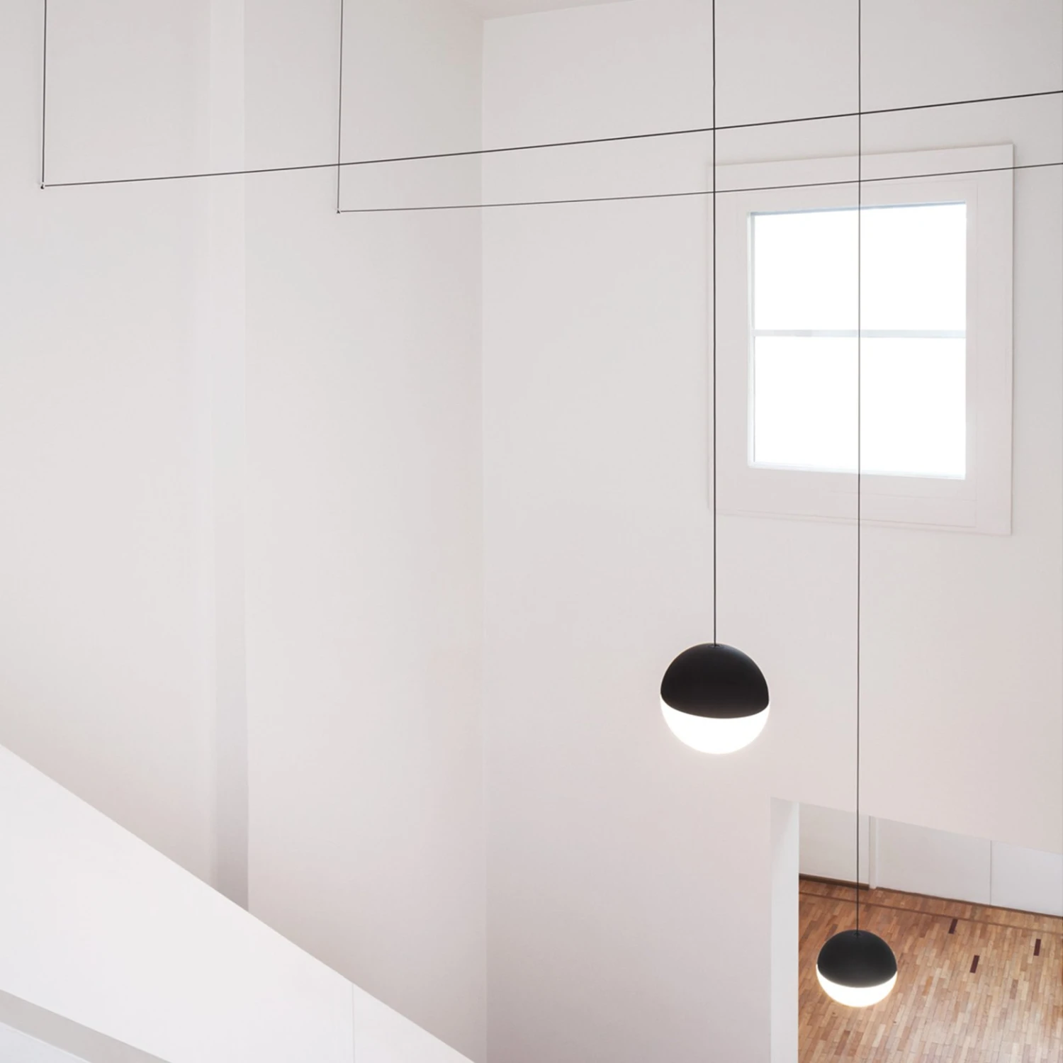 FLOS String Light Hängeleuchte, 12m Kabel, Kugel 7 FLOS String Light Hängeleuchte, 12m Kabel, Kugel – Bild 7