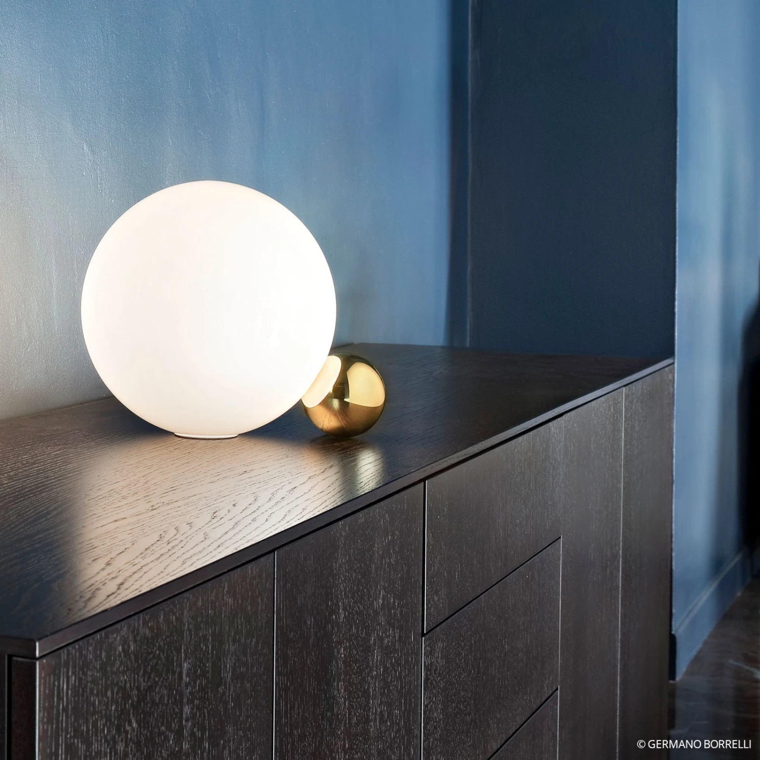 FLOS Copycat - LED-Tischleuchte, Gold 5 FLOS Copycat - LED-Tischleuchte, Gold – Bild 5