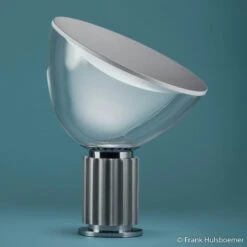 FLOS Taccia Small - LED-Tischleuchte, Schwarz 12 FLOS Taccia Small - LED-Tischleuchte, Schwarz -Flos Verkaufsgeschäft 3510366 4