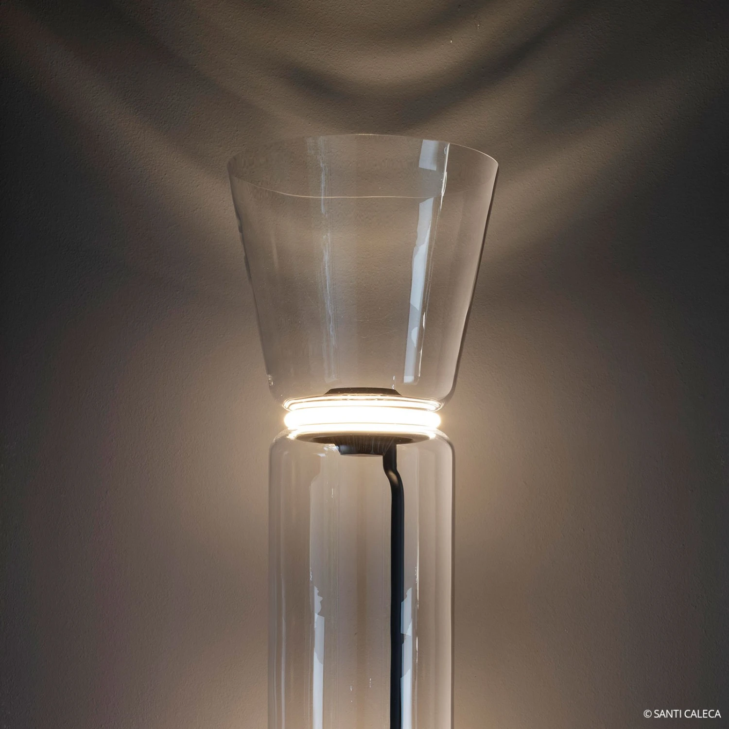 FLOS Noctambule 1 High Cylinder & Cone Small Base 5 FLOS Noctambule 1 High Cylinder & Cone Small Base – Bild 5