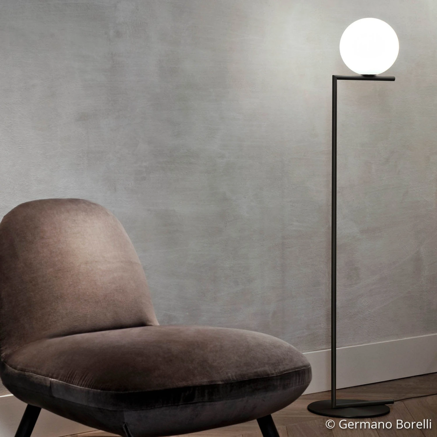 FLOS IC F2 Stehleuchte Schwarz Ø 30 Cm 2 FLOS IC F2 Stehleuchte Schwarz Ø 30 Cm – Bild 2