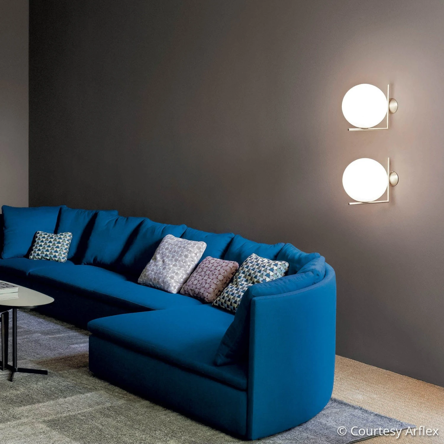 FLOS IC C/W2 Wandleuchte, Chrom Ø 30 Cm 2 FLOS IC C/W2 Wandleuchte, Chrom Ø 30 Cm – Bild 2