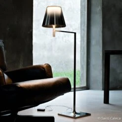 FLOS KTribe F1 Stehleuchte, Silber Metallic