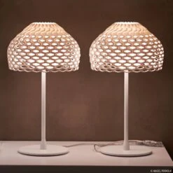 FLOS Tatou T Tischleuchte Mit Dimmer, Weiß 11 FLOS Tatou T Tischleuchte Mit Dimmer, Weiß -Flos Verkaufsgeschäft 3510620 2
