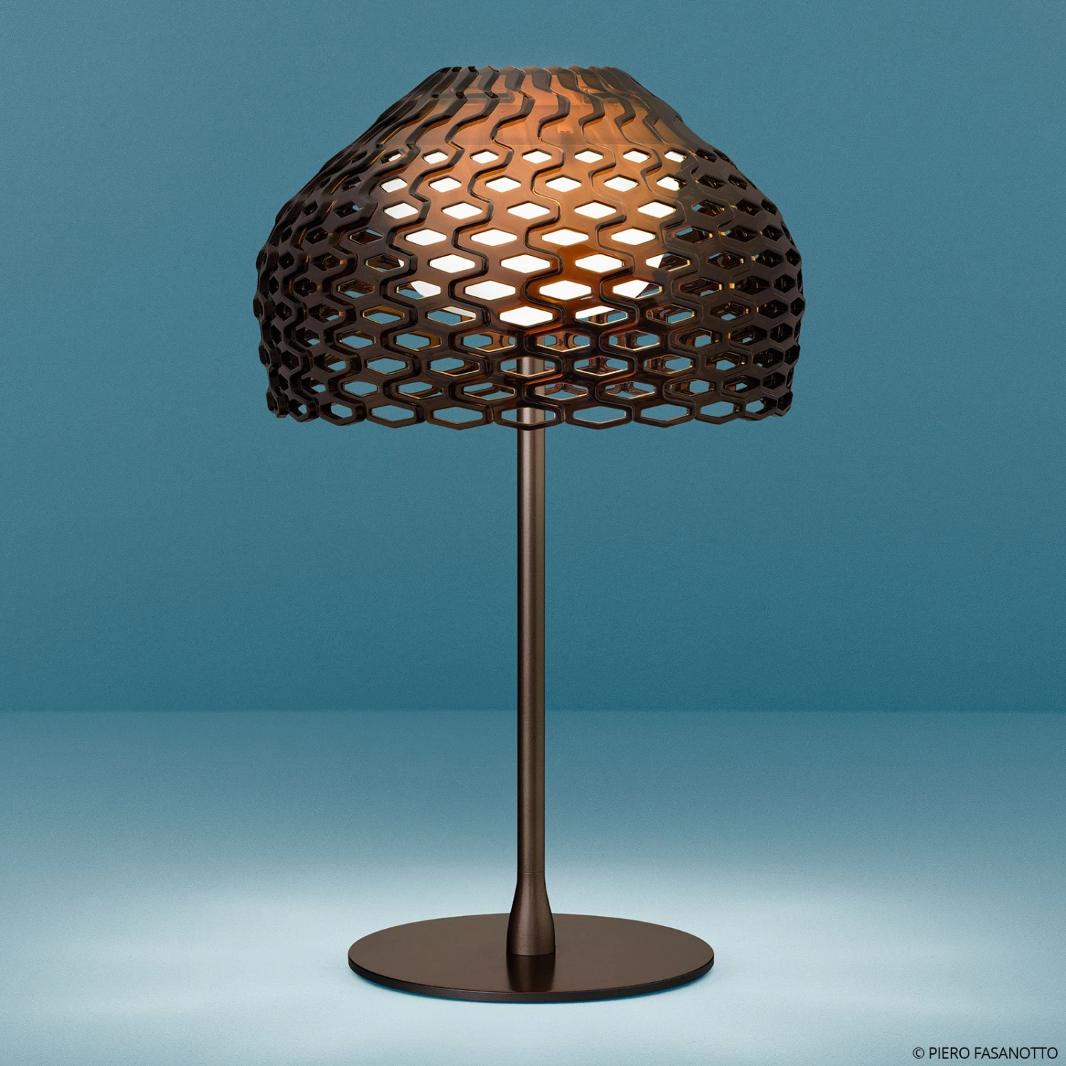 FLOS Tatou T Tischleuchte Mit Dimmer, Ockergrau 3 FLOS Tatou T Tischleuchte Mit Dimmer, Ockergrau – Bild 3