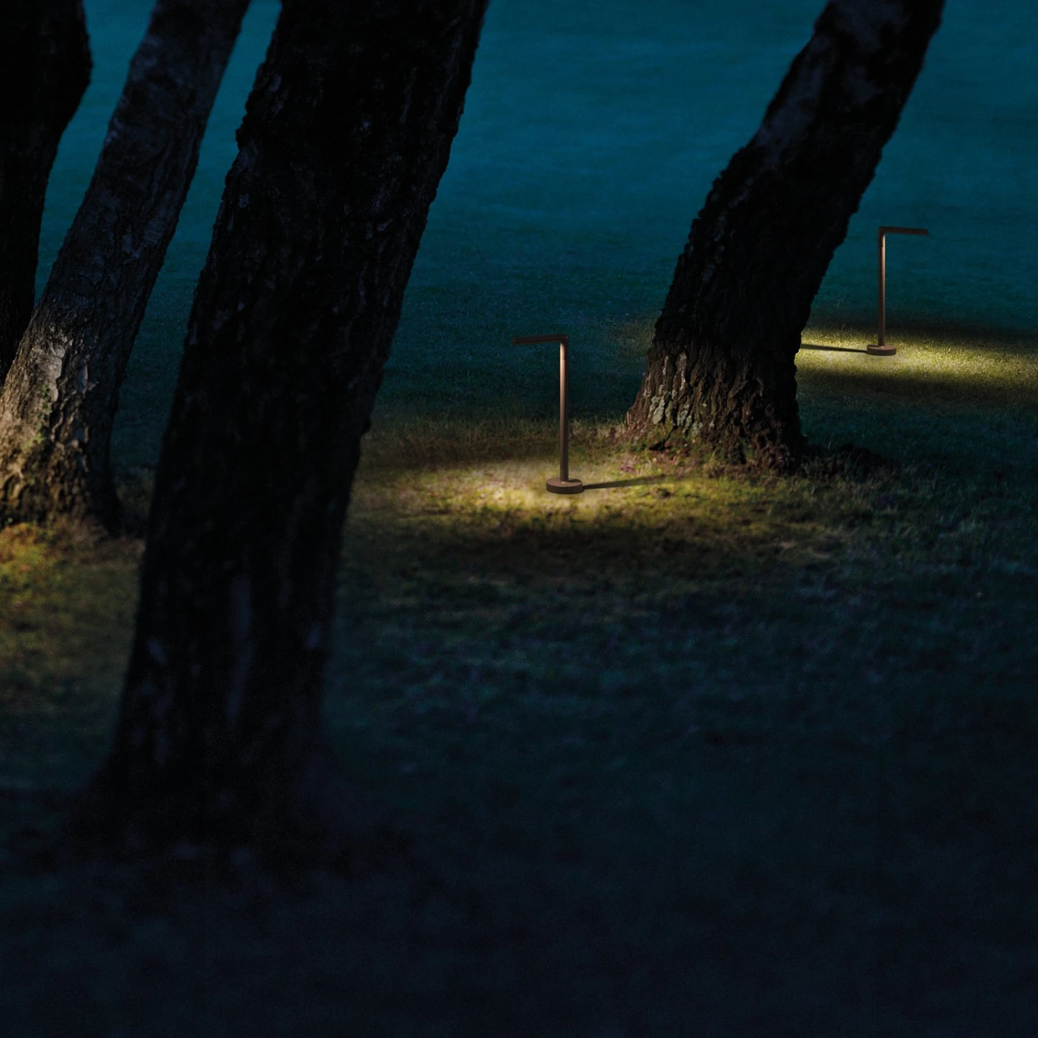 FLOS Walkstick Pipe 2 Wegeleuchte, 2.700K, Schwarz 3 FLOS Walkstick Pipe 2 Wegeleuchte, 2.700K, Schwarz – Bild 3