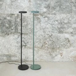 FLOS Oblique Floor LED-Stehleuchte, 927, Anthrazit 11 FLOS Oblique Floor LED-Stehleuchte, 927, Anthrazit -Flos Verkaufsgeschäft 3510939 5