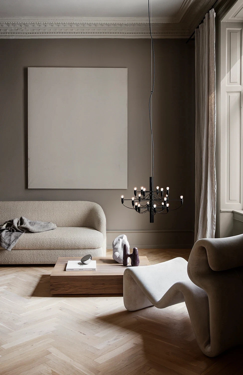 Flos 2097/18 Sarfatti Kronleuchter, Schwarz Matt 3 Flos 2097/18 Sarfatti Kronleuchter, Schwarz Matt – Bild 3