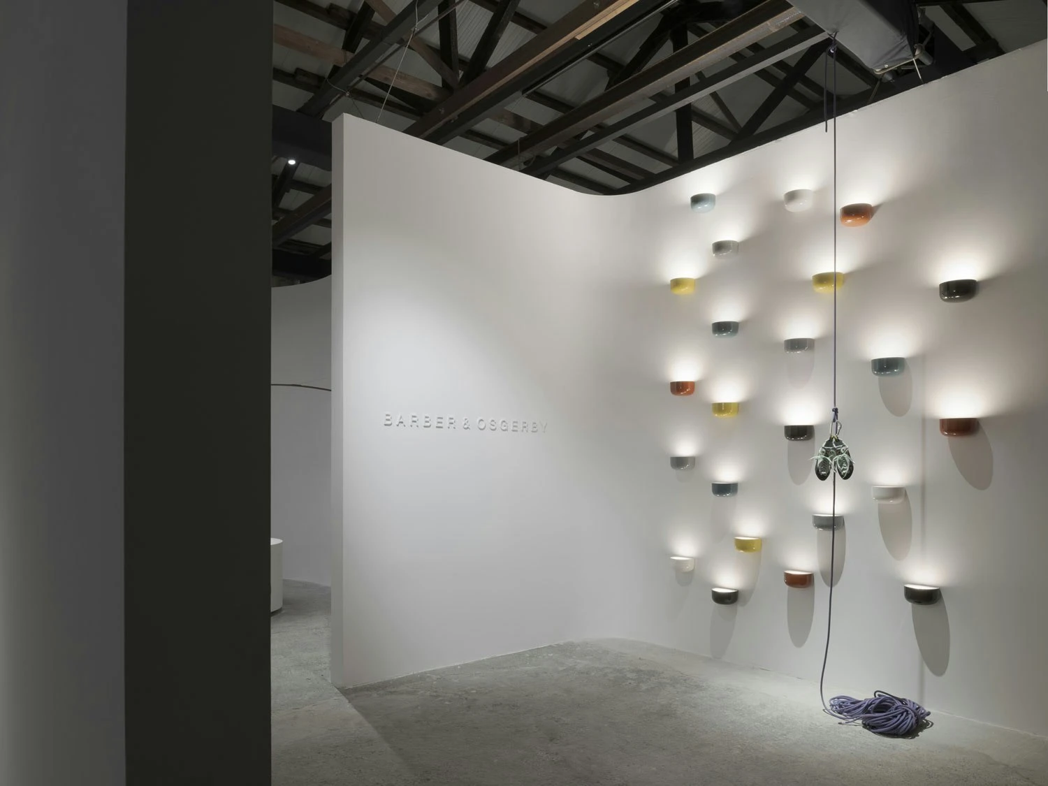 Flos Bellhop Wall Up Wandleuchte, Cioko 3 Flos Bellhop Wall Up Wandleuchte, Cioko – Bild 3