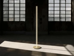Flos Coordinates F Stehlampe, Anodized Champagne 9 Flos Coordinates F Stehlampe, Anodized Champagne -Flos Verkaufsgeschäft flos coordinates f floor lamp 5