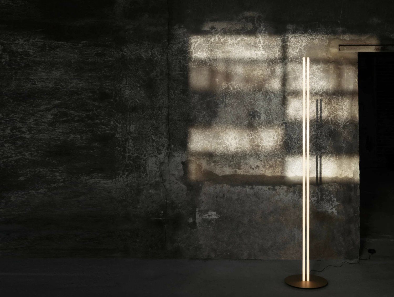 Flos Coordinates F Stehlampe, Anodized Champagne 5 Flos Coordinates F Stehlampe, Anodized Champagne – Bild 5