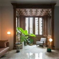 Flos IC Lights F2 Standleuchte, Messing 8 Flos IC Lights F2 Standleuchte, Messing -Flos Verkaufsgeschäft flos ic lights f2 standleuchte chrom 9