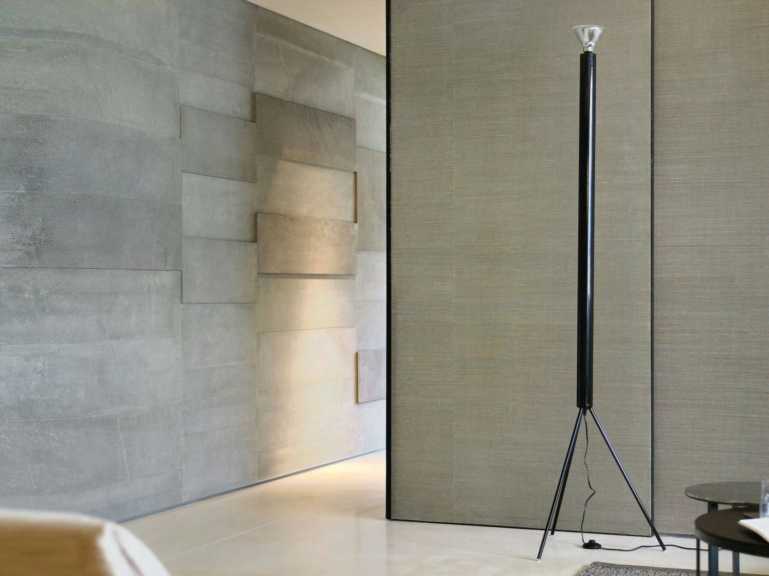 Flos Luminator Stehlampe, Anthrazit 2 Flos Luminator Stehlampe, Anthrazit – Bild 2