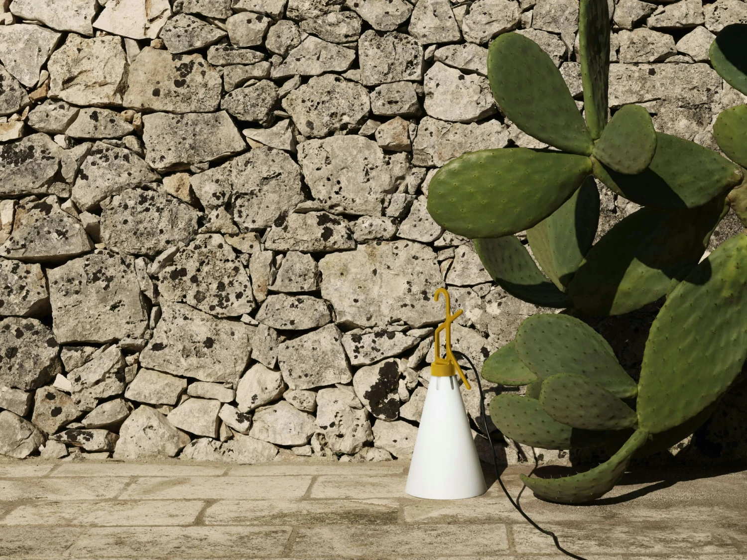 Flos Mayday Tischlampe Im Freien Nutzbar, Senf 2 Flos Mayday Tischlampe Im Freien Nutzbar, Senf – Bild 2