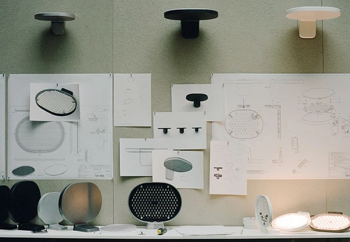 Flos Oplight W1 Wandleuchte, Satin Black 3 Flos Oplight W1 Wandleuchte, Satin Black – Bild 3