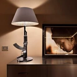 Flos Table Gun Tischleuchte, Gold 5 Flos Table Gun Tischleuchte, Gold -Flos Verkaufsgeschäft flos table gun tischleuchte chrom 1 1