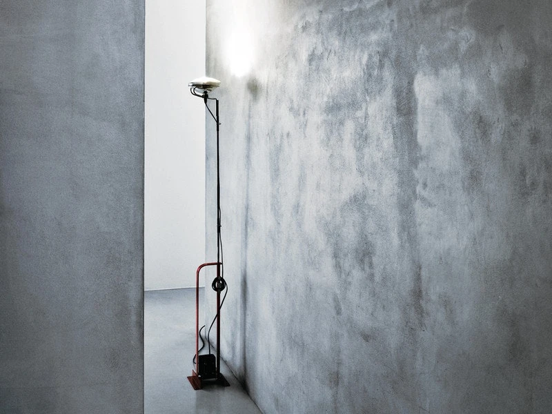 Flos Toio Standleuchte, Schwarz 2 Flos Toio Standleuchte, Schwarz – Bild 2